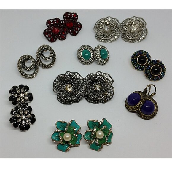 𝅺Huge bundle lot 9 earrings classic timeless wardeobe staple - Picture 1 of 4
